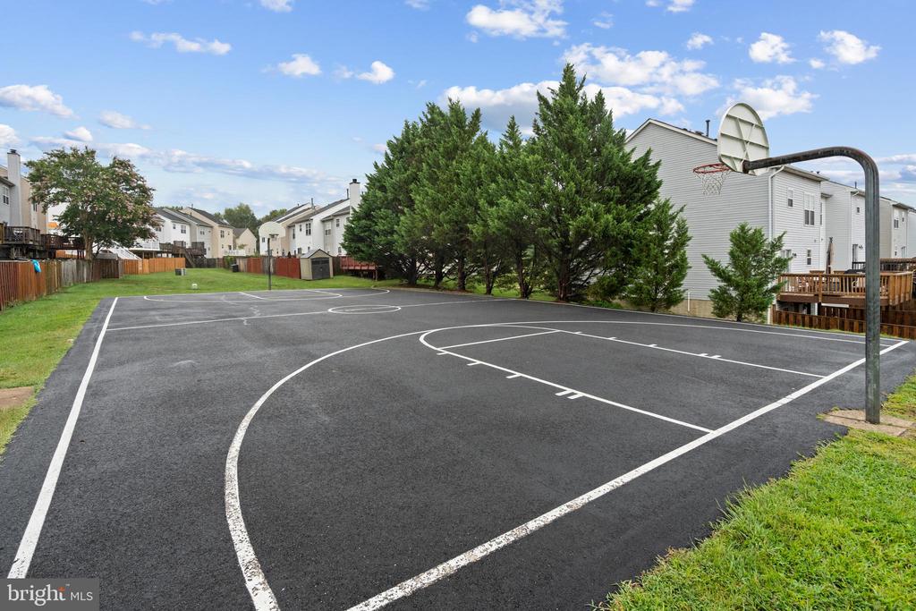 9074 FALCON GLEN COURT