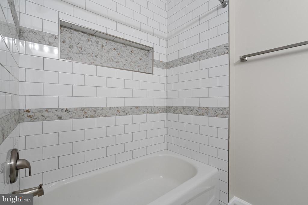 9074 FALCON GLEN COURT