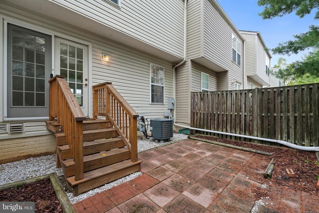 9074 FALCON GLEN COURT