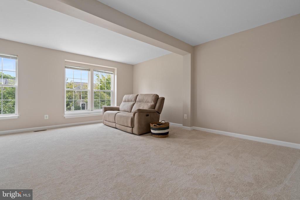 9074 FALCON GLEN COURT