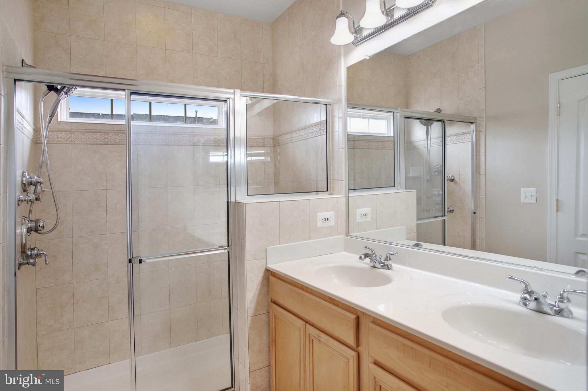 751 COLLINGTON CT