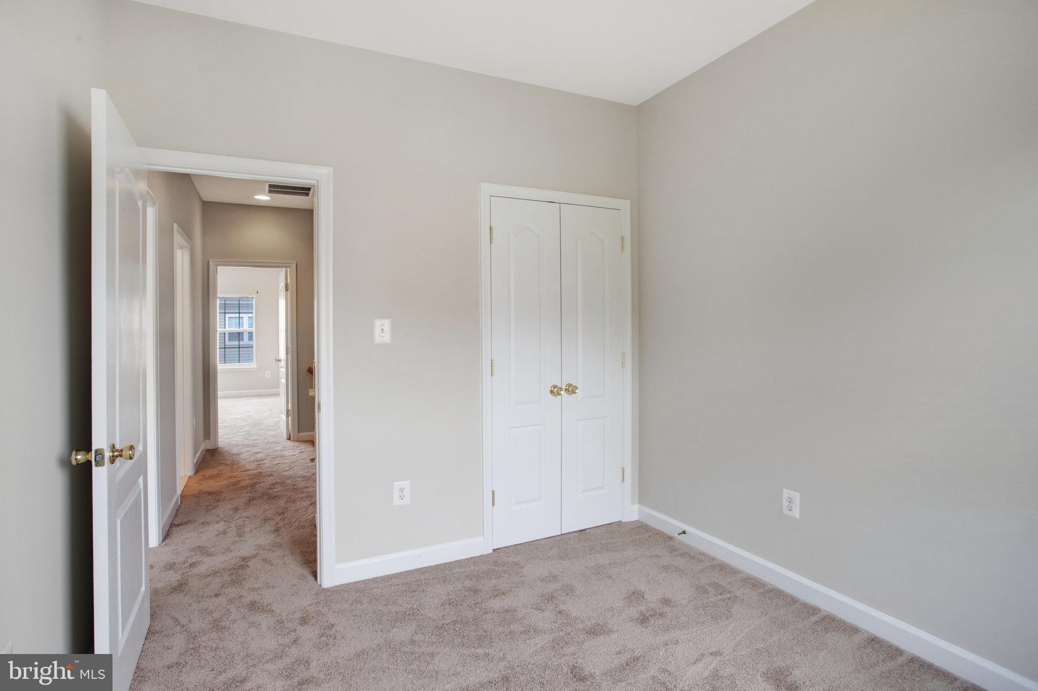 751 COLLINGTON CT