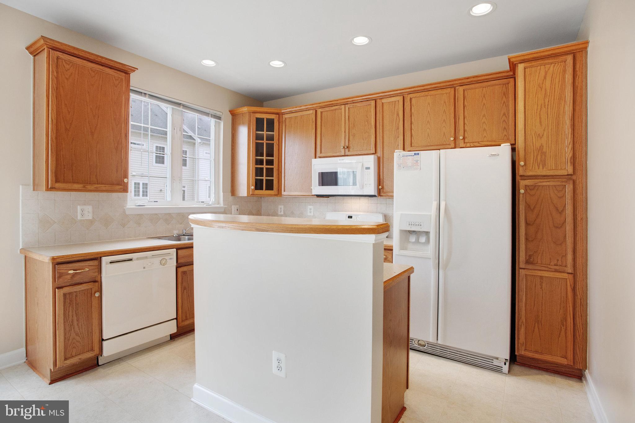 751 COLLINGTON CT