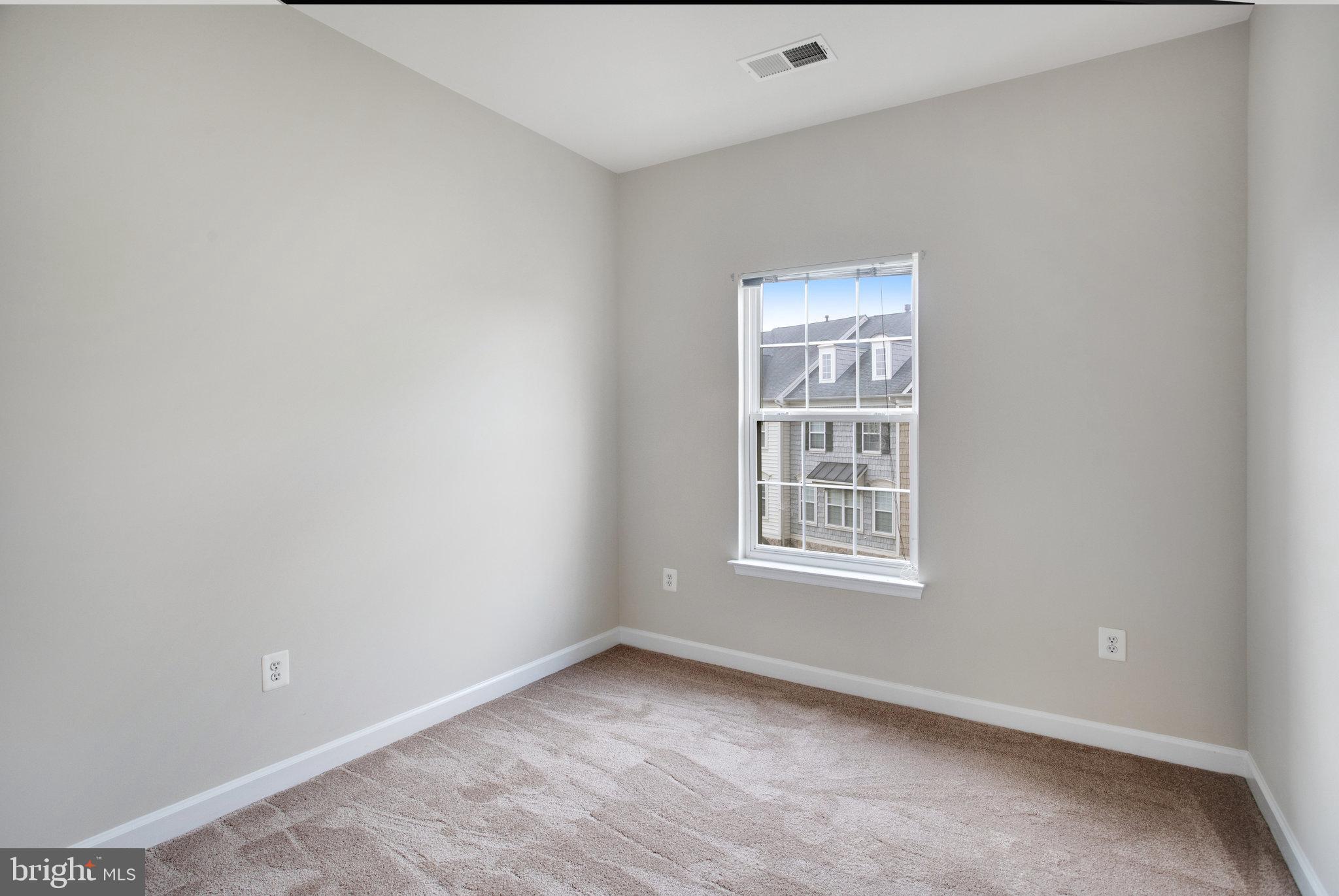 751 COLLINGTON CT
