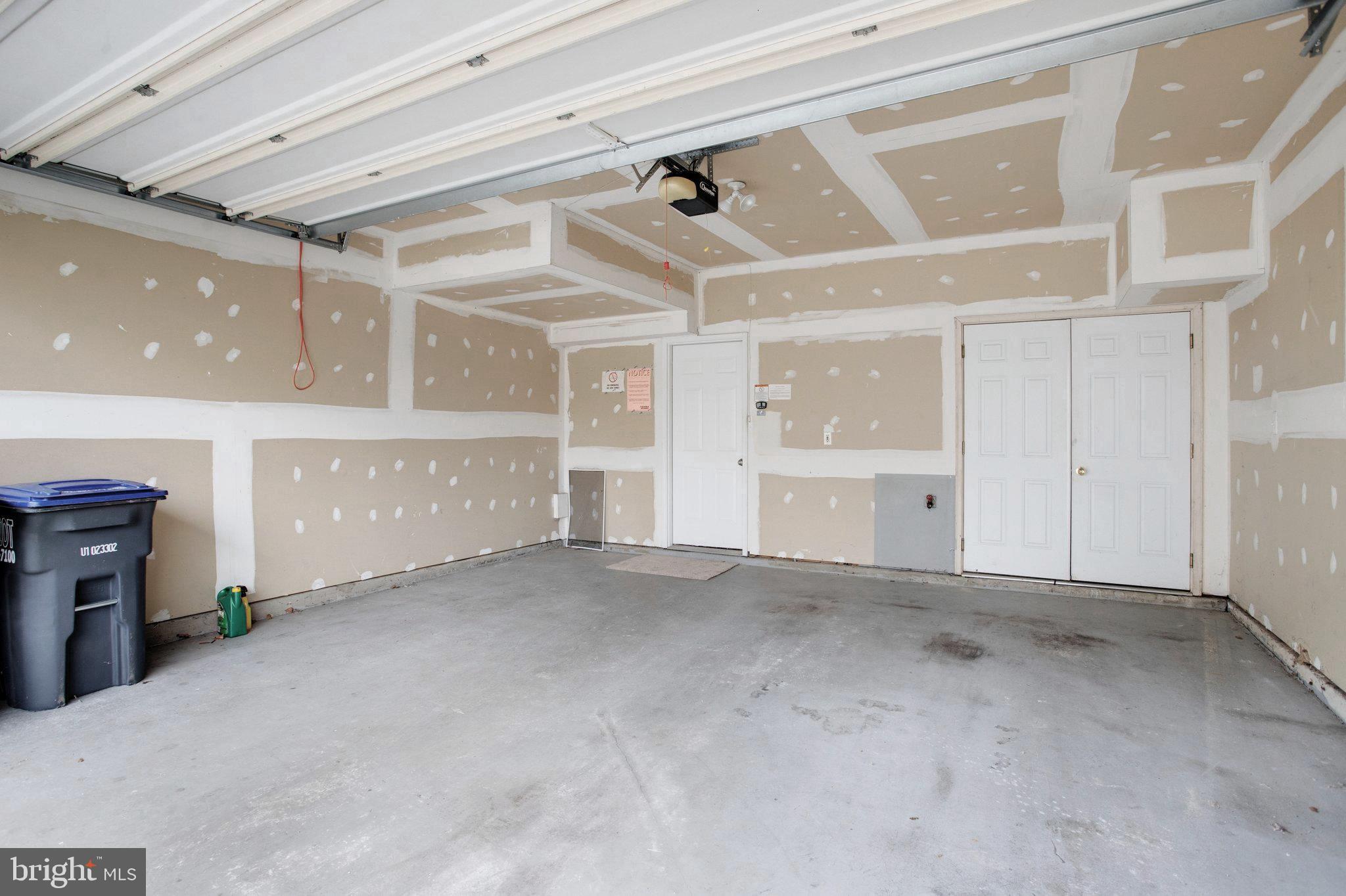 751 COLLINGTON CT