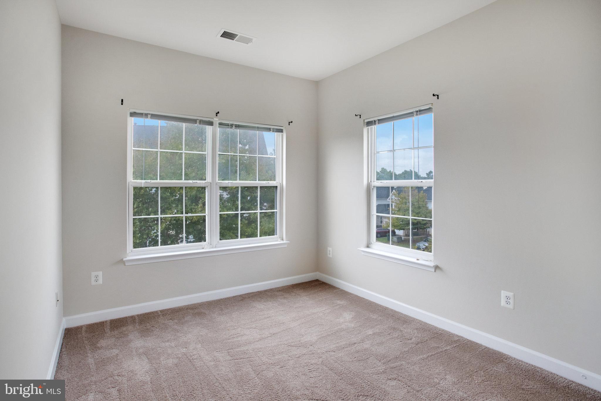 751 COLLINGTON CT