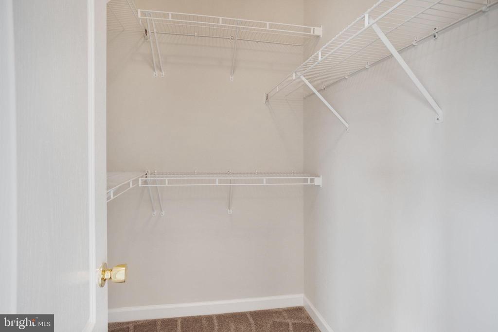 751 COLLINGTON CT