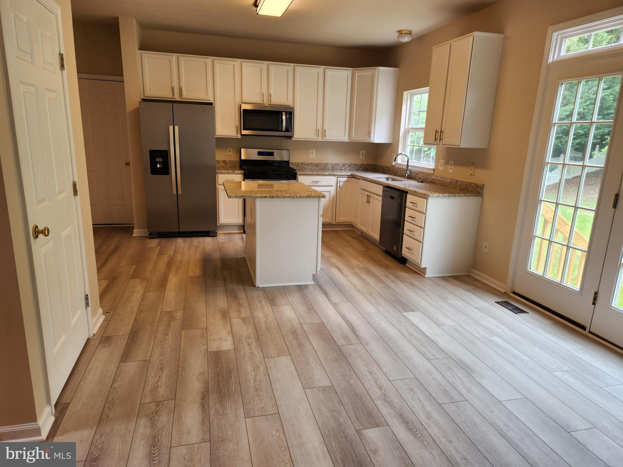 2880 MYRTLEWOOD DR