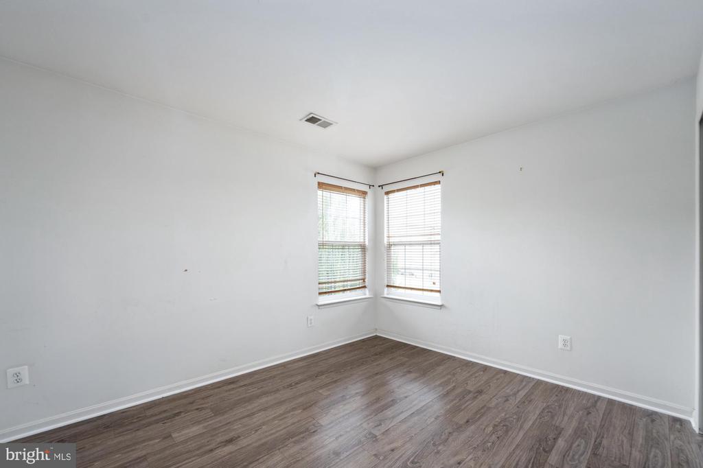 8464 Lanier Overlook Ct