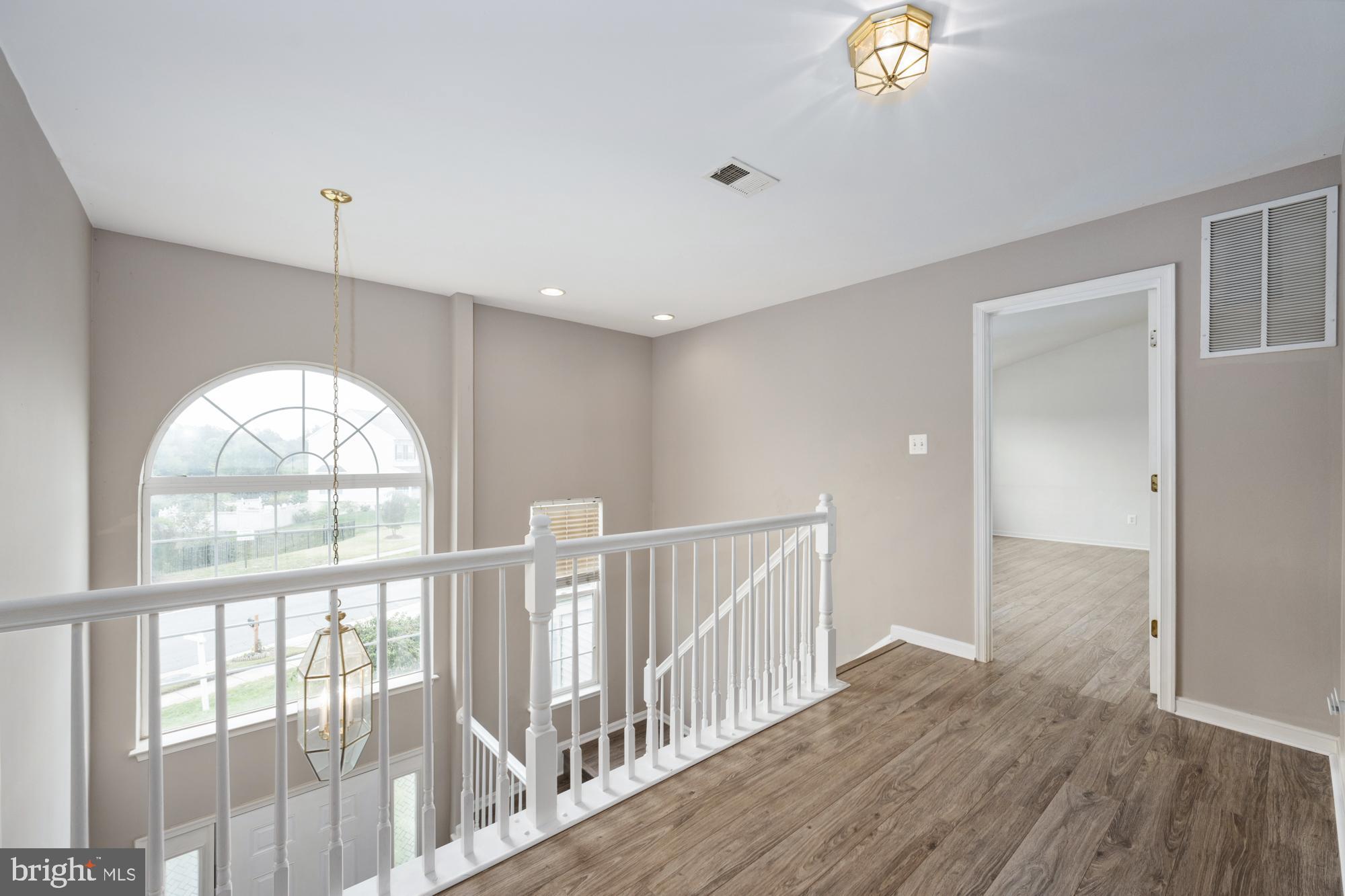 8464 Lanier Overlook Ct