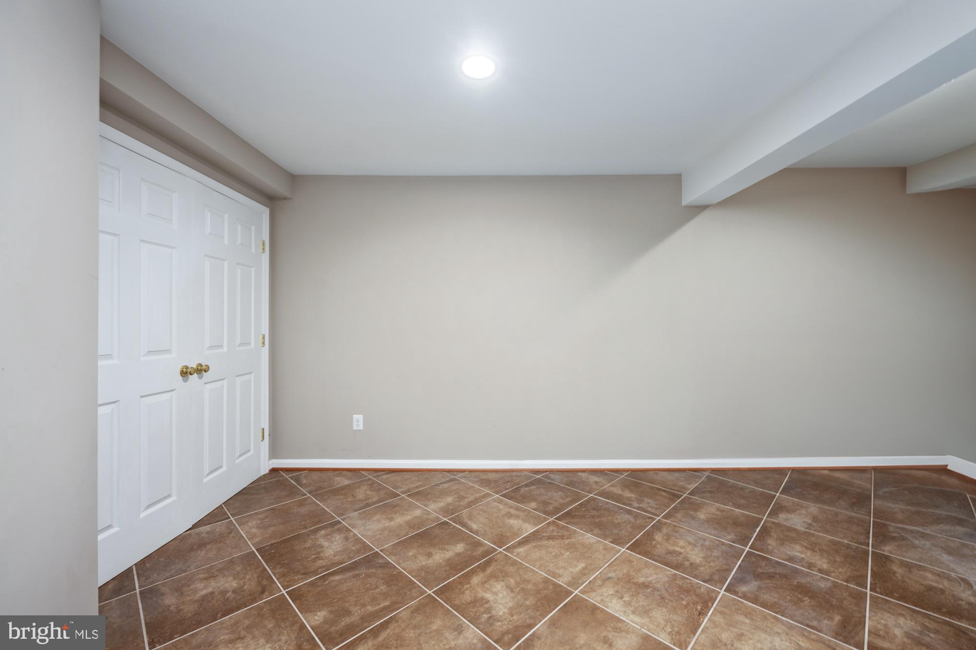 8464 Lanier Overlook Ct