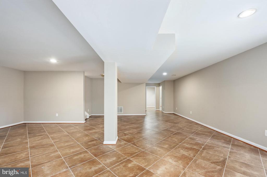 8464 Lanier Overlook Ct