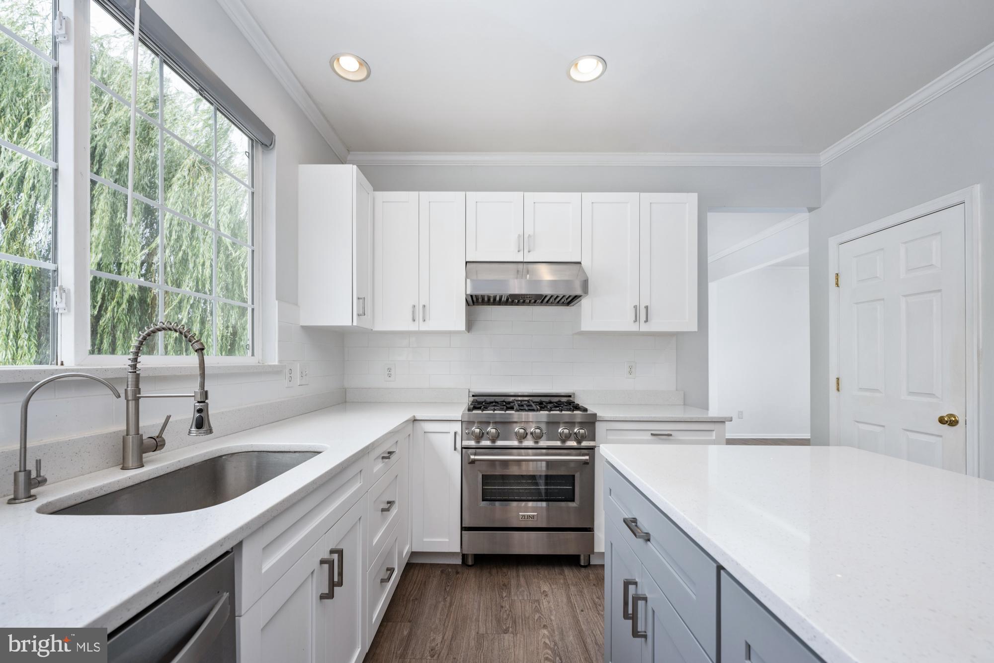 8464 Lanier Overlook Ct