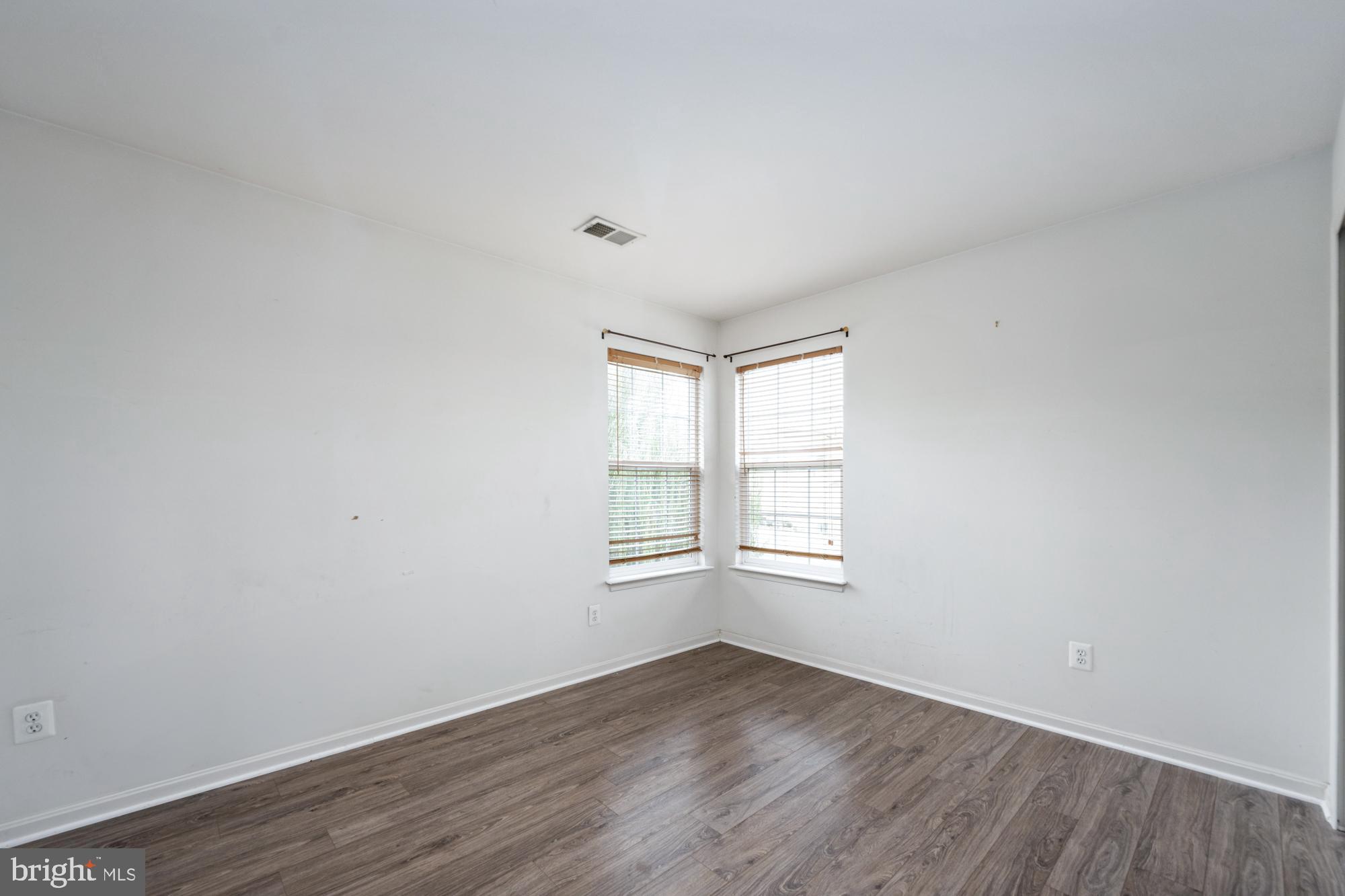 8464 Lanier Overlook Ct