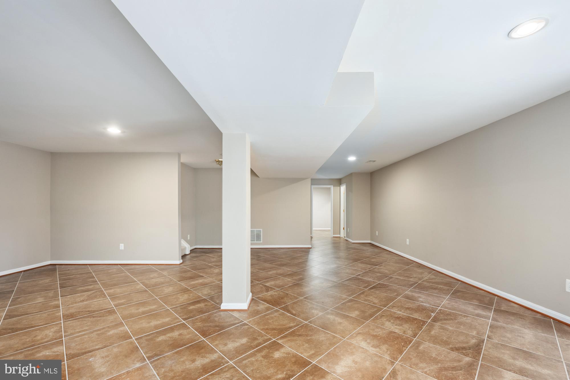 8464 Lanier Overlook Ct