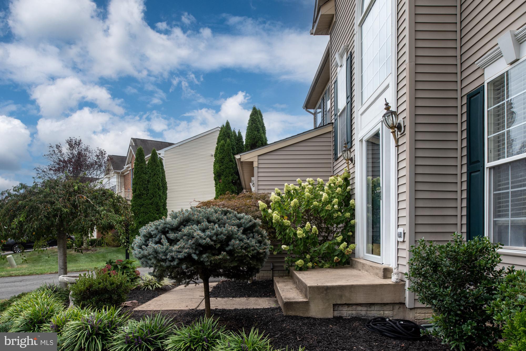 8464 Lanier Overlook Ct