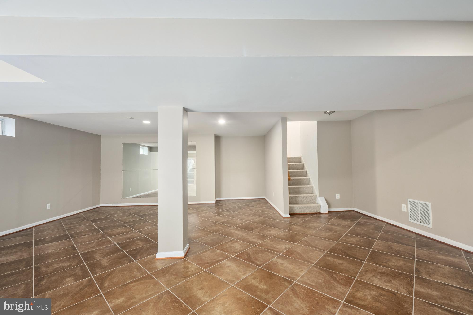 8464 Lanier Overlook Ct