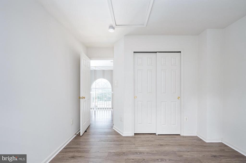 8464 Lanier Overlook Ct