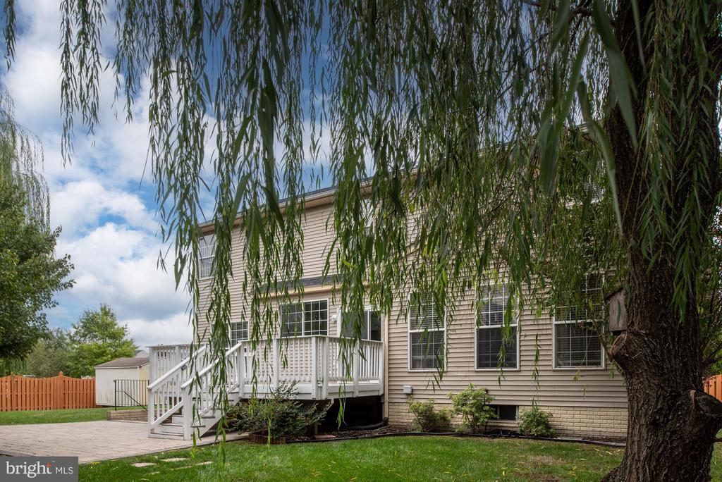 8464 Lanier Overlook Ct