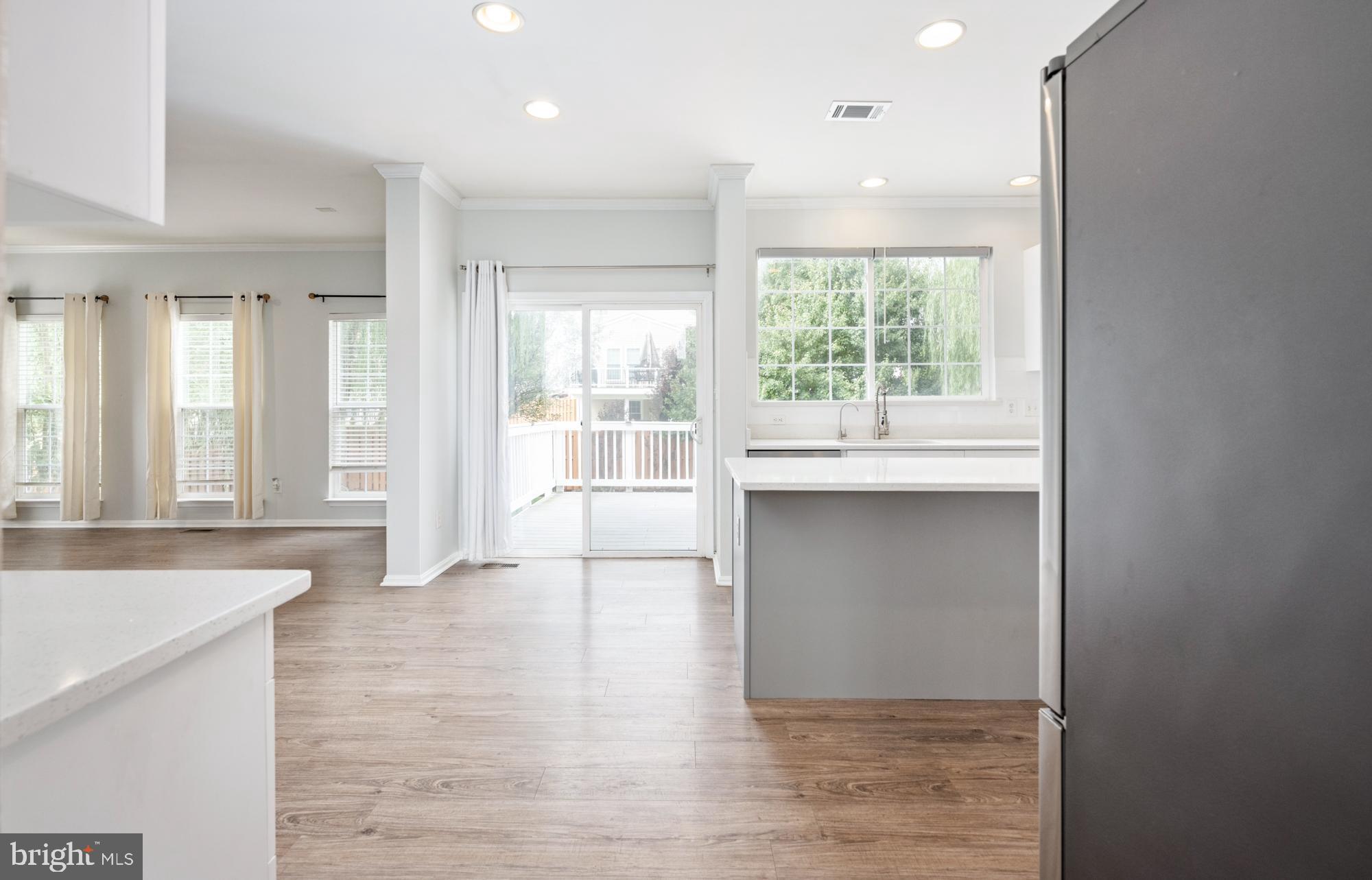 8464 Lanier Overlook Ct