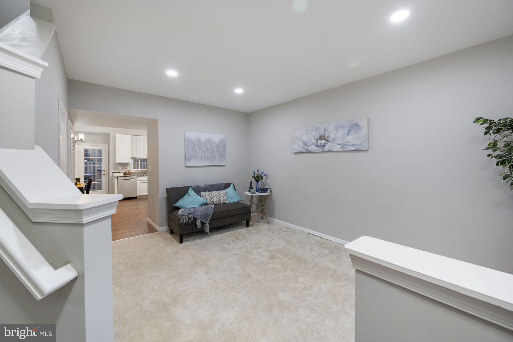 12429 Selkirk Cir
