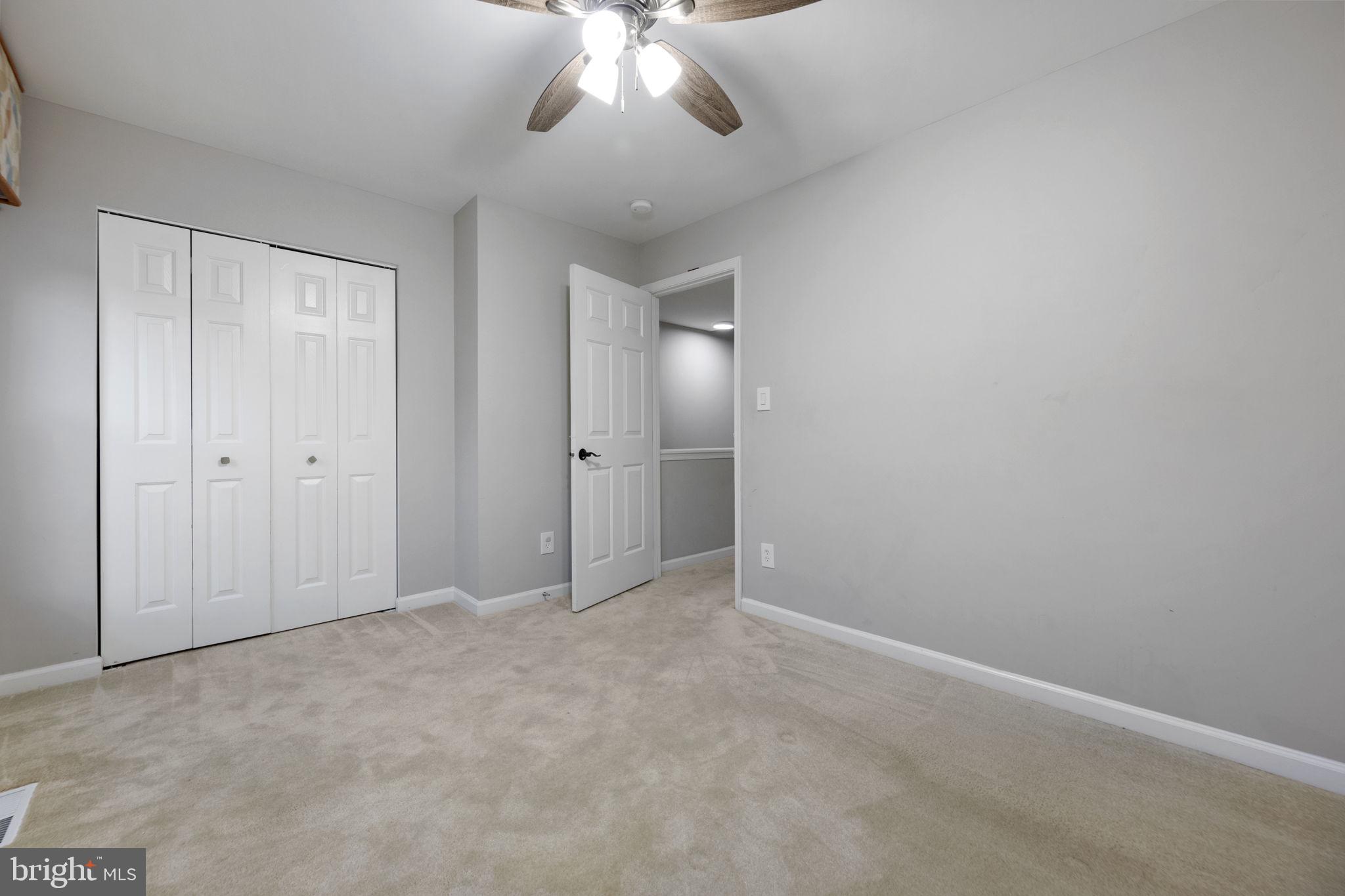12429 Selkirk Cir