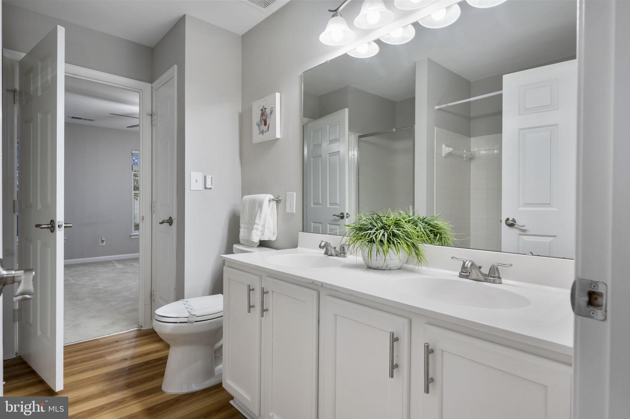 12429 Selkirk Cir