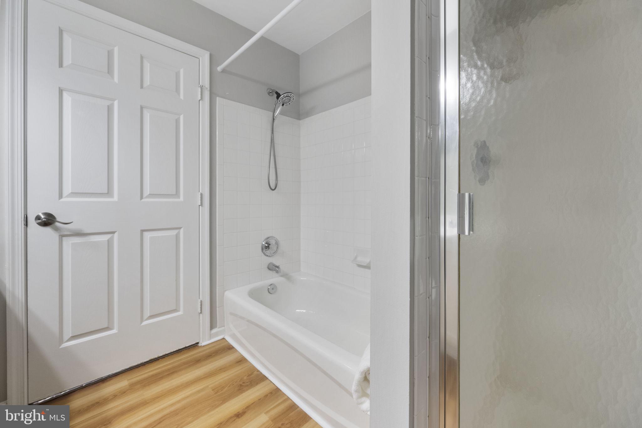 12429 Selkirk Cir