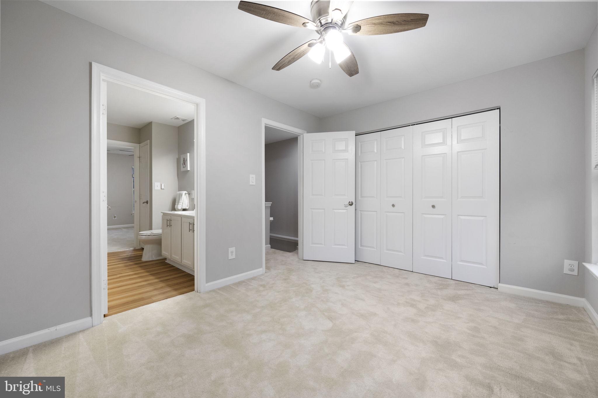 12429 Selkirk Cir