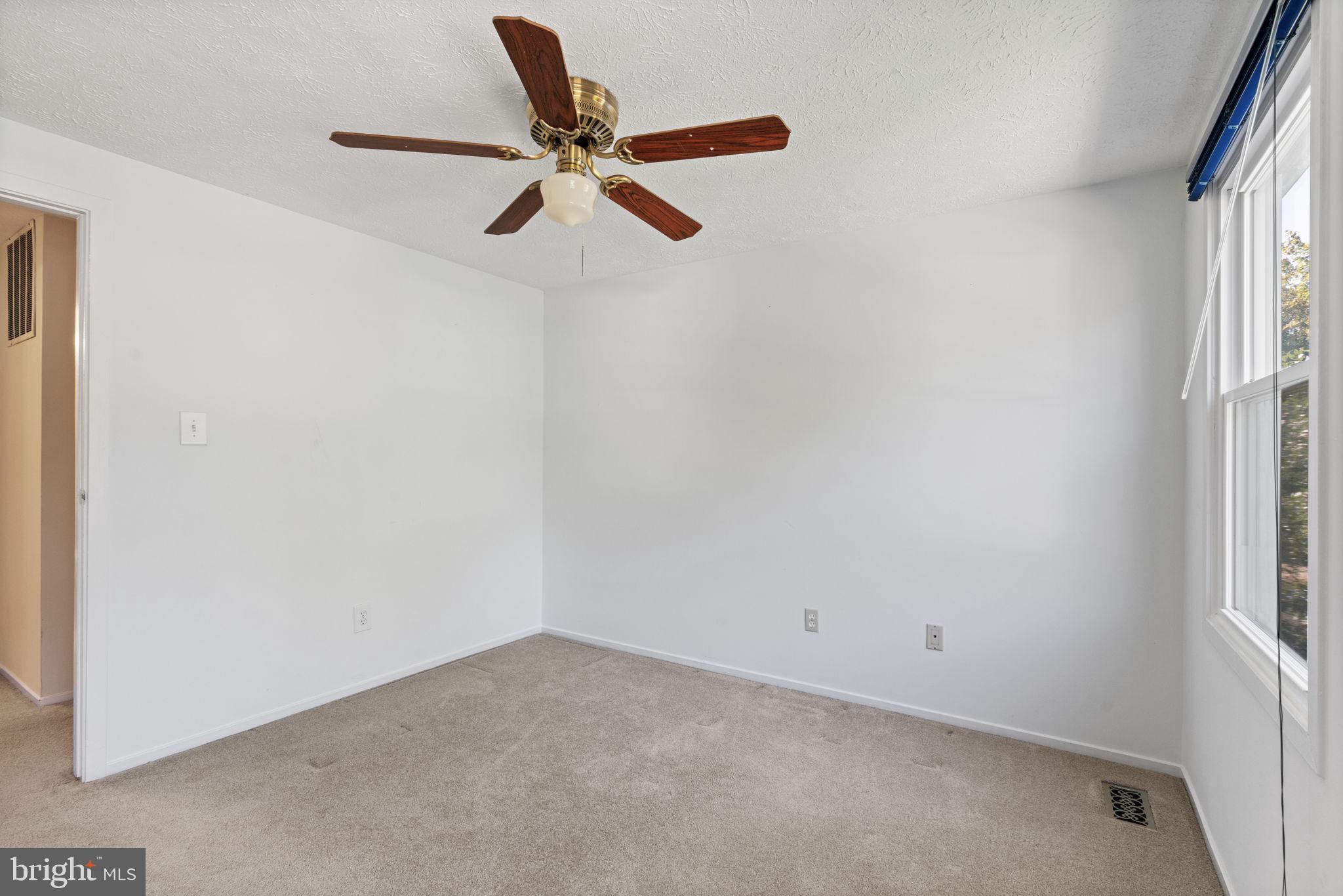 15507 Yorktown Dr