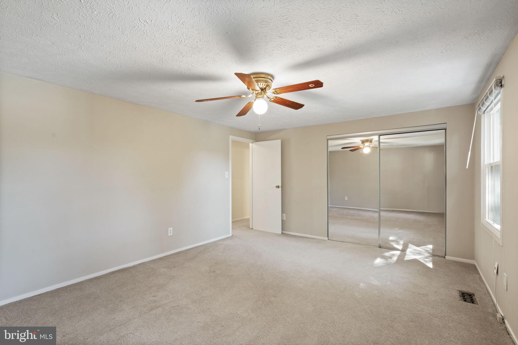 15507 Yorktown Dr
