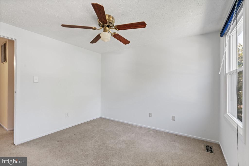 15507 Yorktown Dr