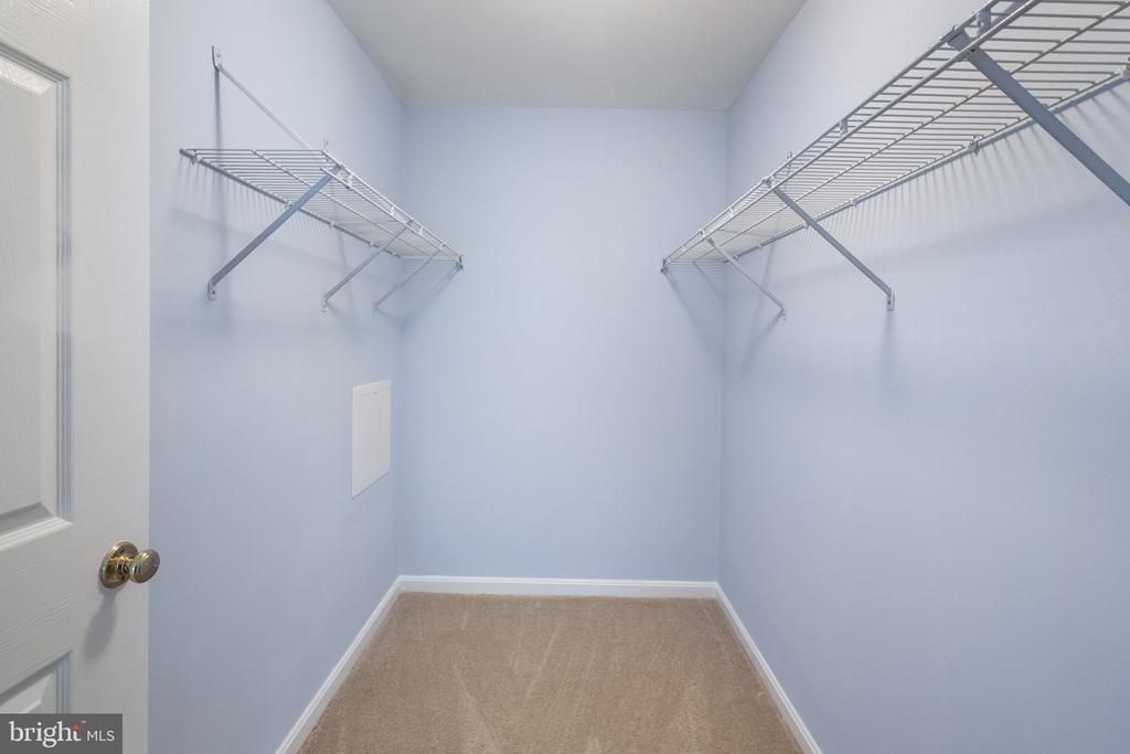 1030 GARDENVIEW LOOP #203