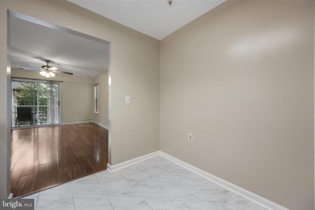 1030 GARDENVIEW LOOP #203