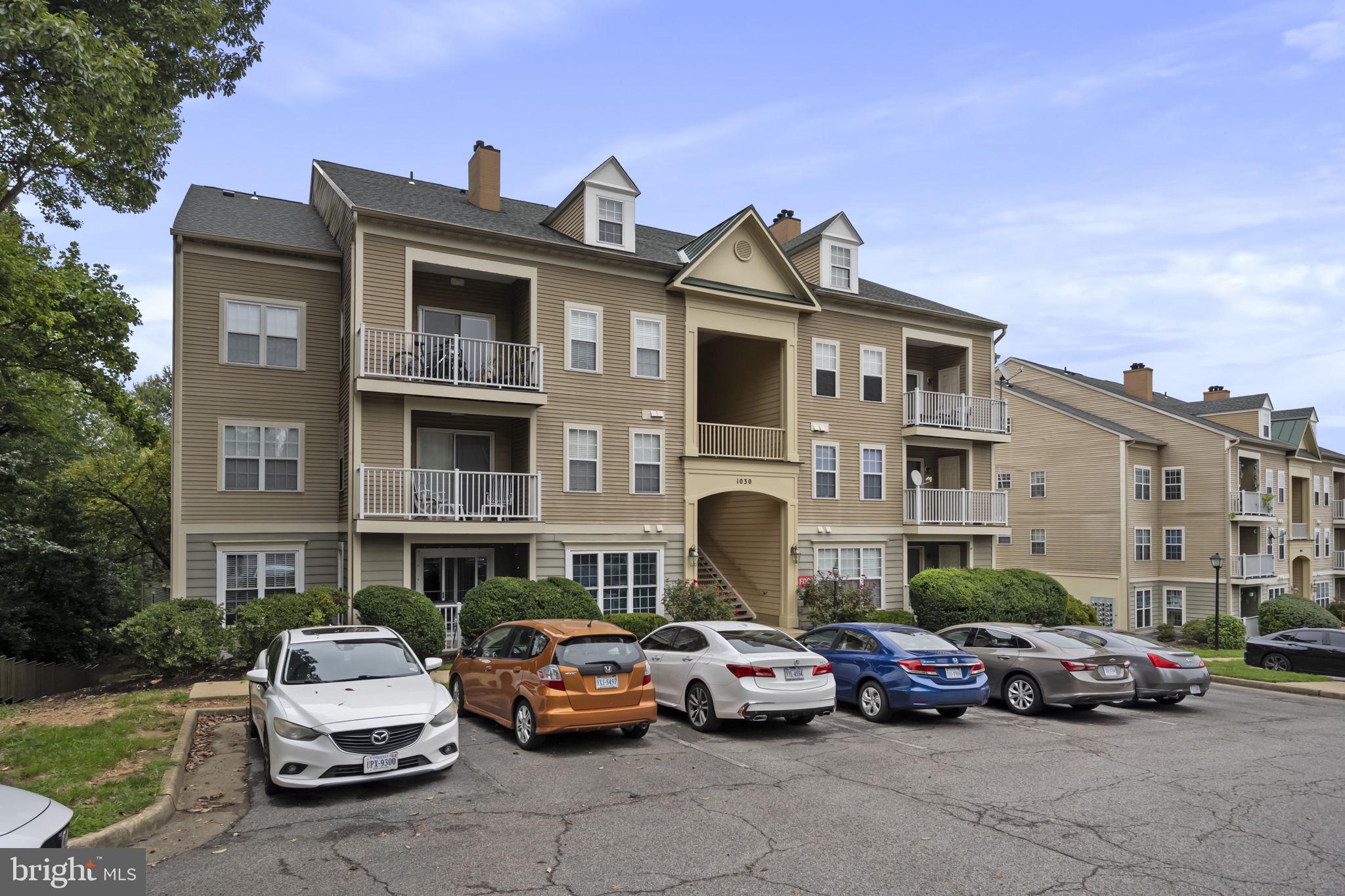 1030 GARDENVIEW LOOP #203