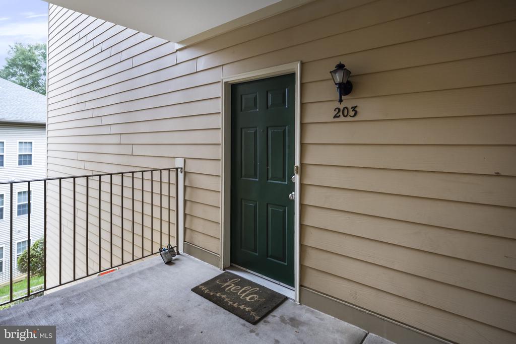 1030 GARDENVIEW LOOP #203