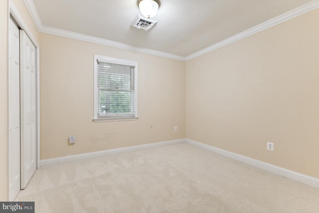 3146 Lookout Point Ct