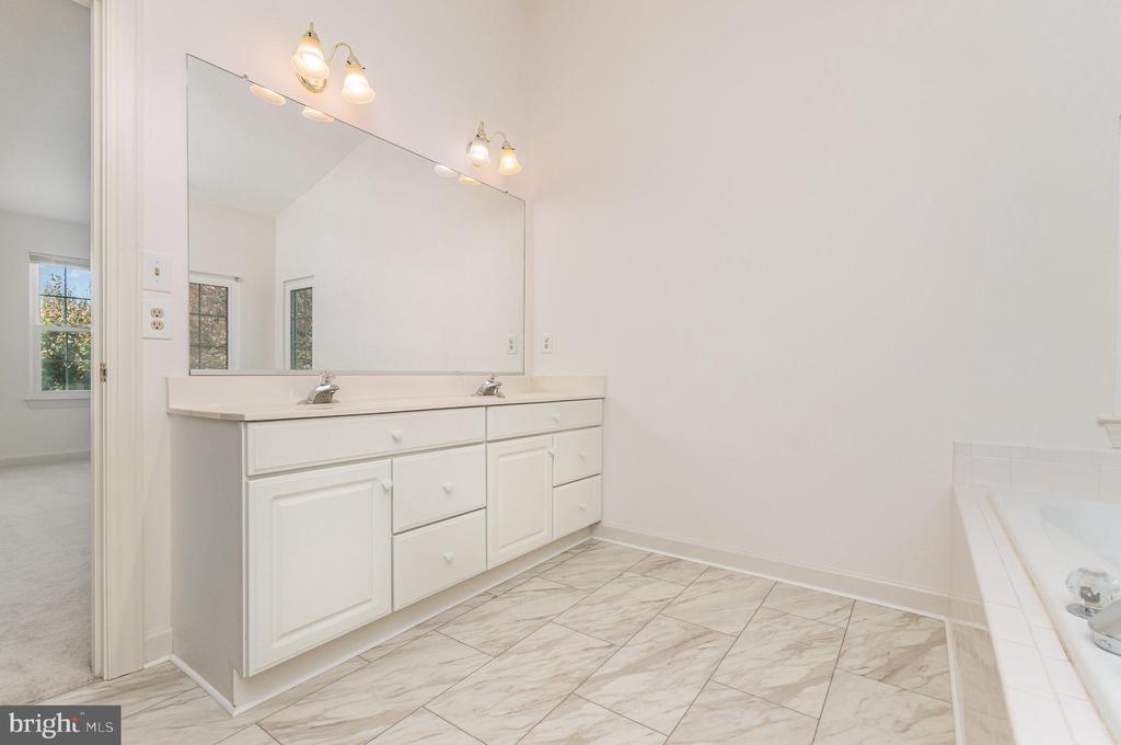 16033 Kings Mountain Rd