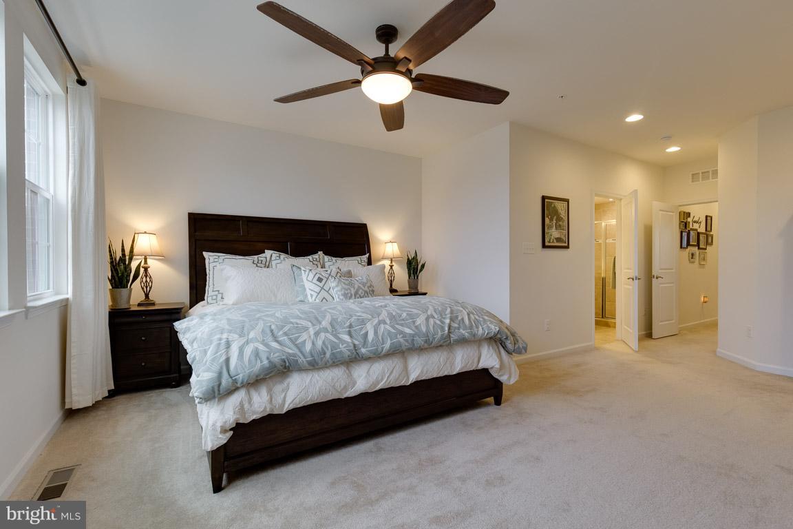 7586 BRUNSON CIR