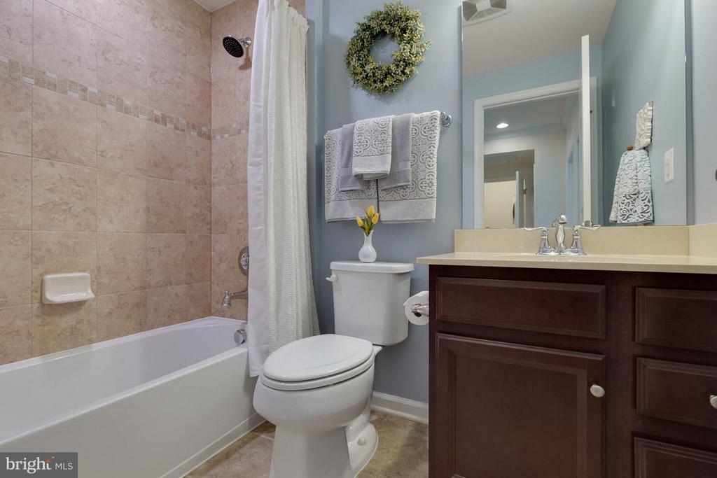 7586 BRUNSON CIR
