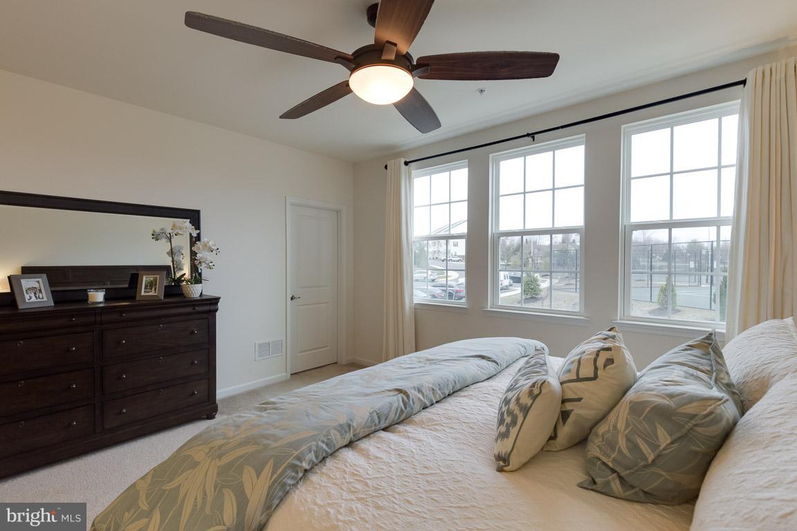 7586 BRUNSON CIR