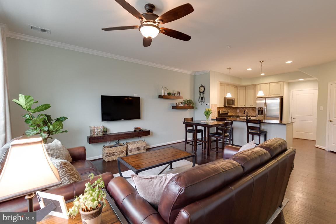 7586 BRUNSON CIR