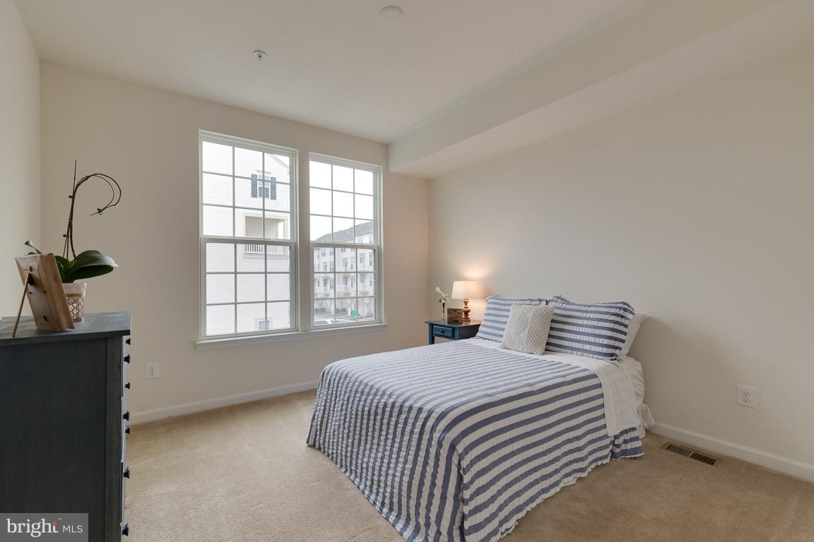 7586 BRUNSON CIR