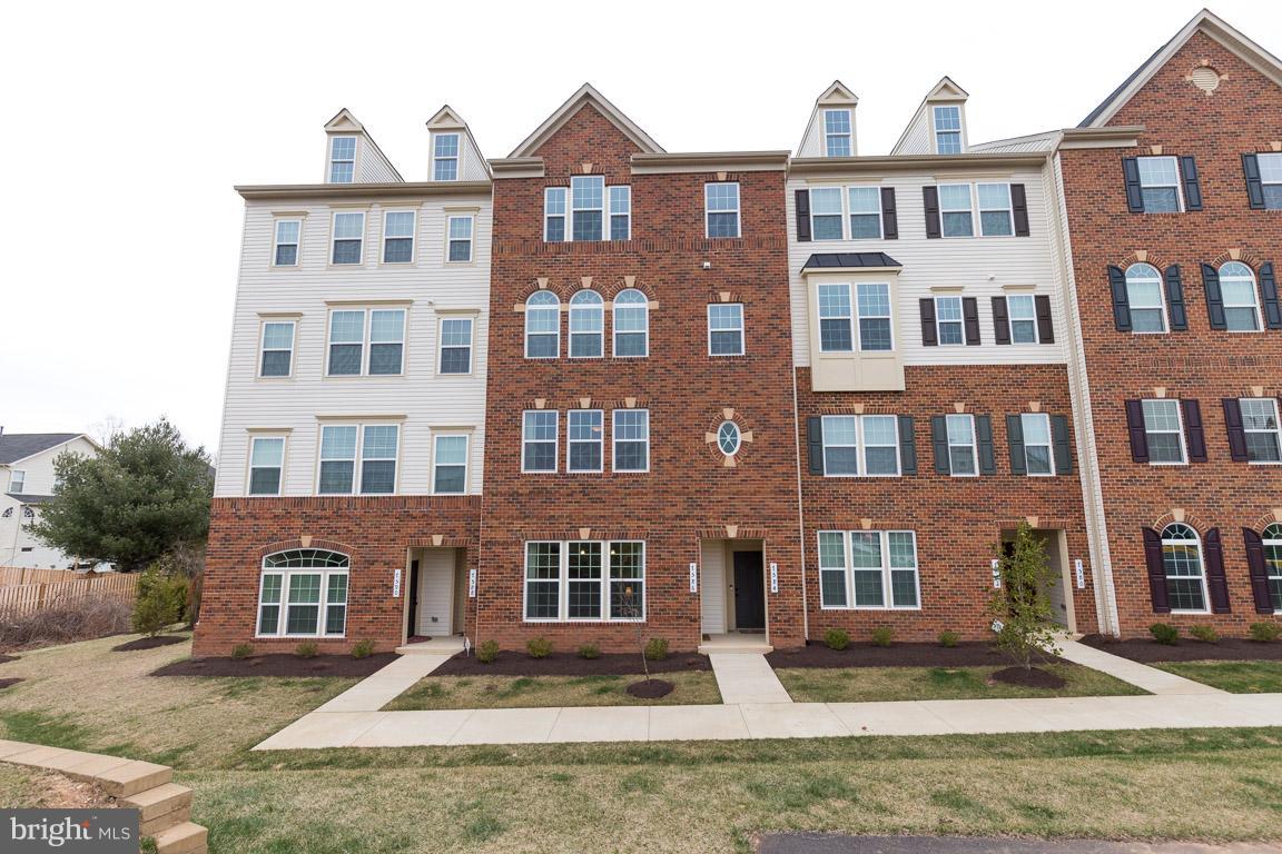 7586 BRUNSON CIR