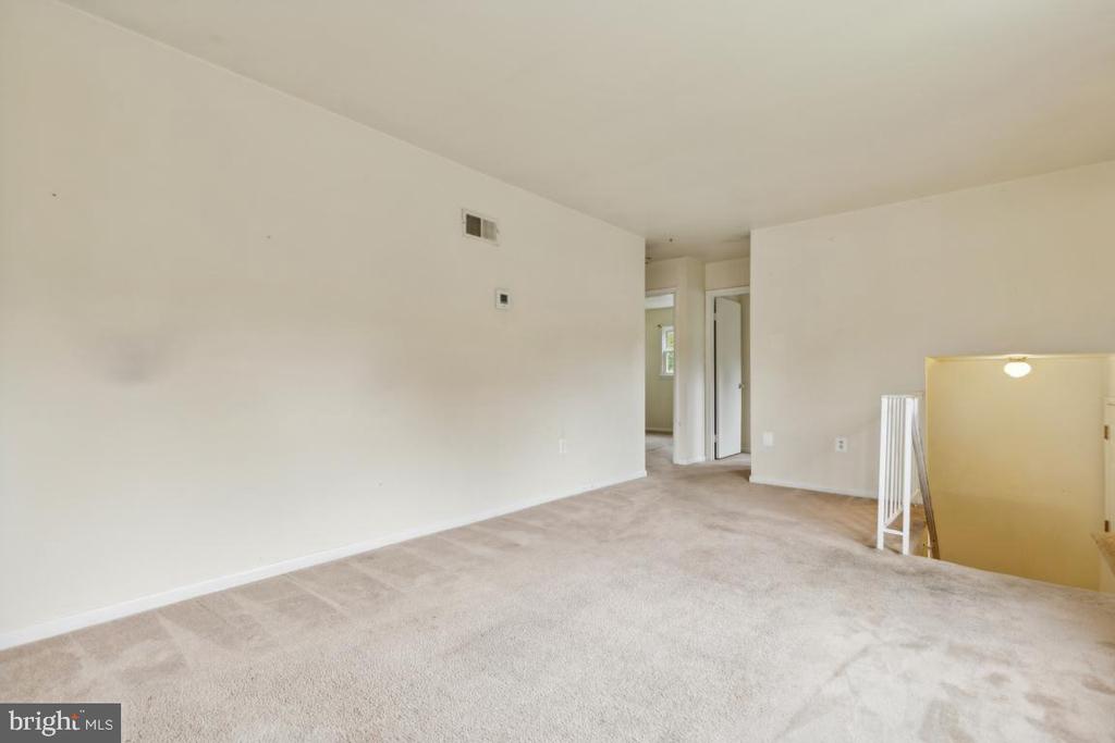 12906 KENMAR DRIVE