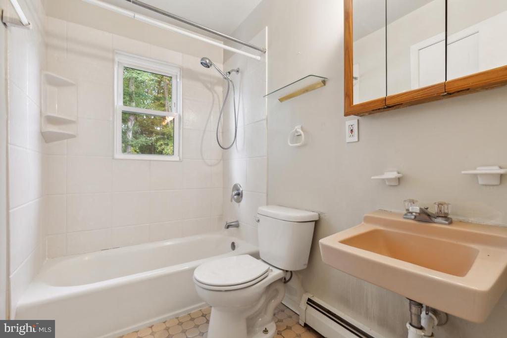 12906 KENMAR DRIVE