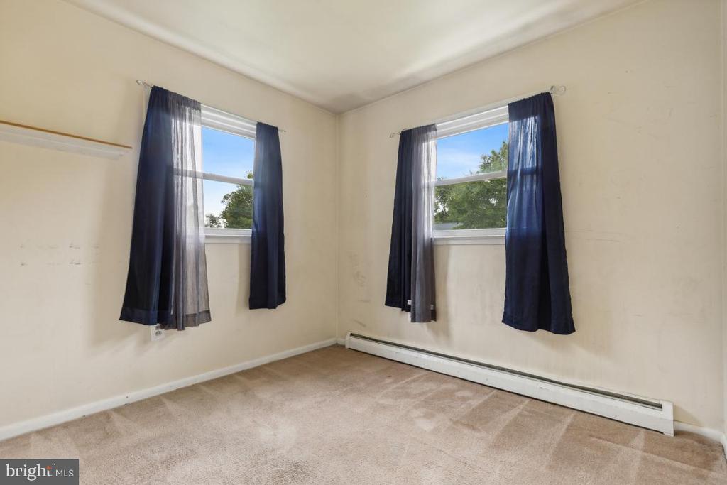 12906 KENMAR DRIVE