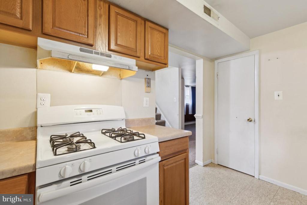 12906 KENMAR DRIVE