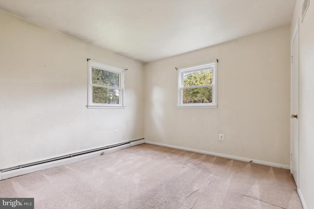 12906 KENMAR DRIVE