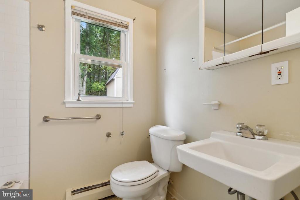 12906 KENMAR DRIVE